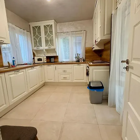 Апартаменты Maisonette In The Center Of *
